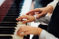 تدریس خصوصی پیانو توسط استاد مجرب با 20 سال سابقه