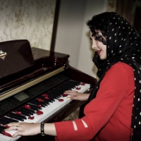 تدریس نوازندگی پیانو، دارای سابقه ۶ سال سابقه تدریس در آموزشگاه و آزاد به صورت حضوری و آنلاین برای هنرجویان داخل و خارج از ایران